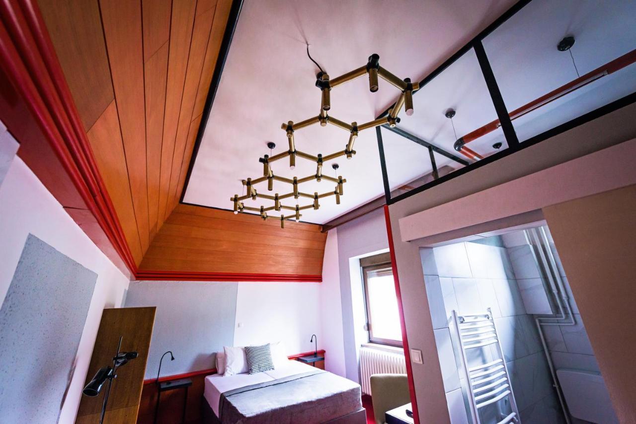 Pb Urban Garden Stay With Secured Parking Sremska Mitrovica Dış mekan fotoğraf