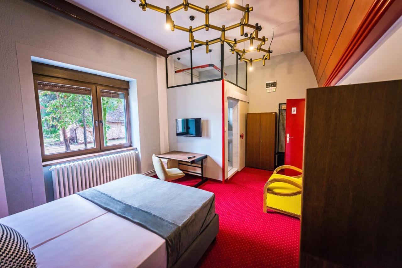 Pb Urban Garden Stay With Secured Parking Sremska Mitrovica Dış mekan fotoğraf